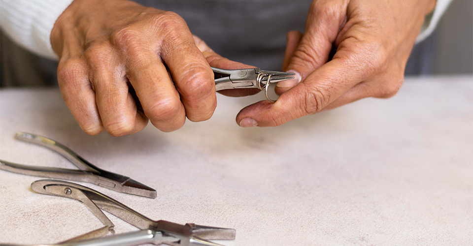 Bijoutier à Toulon pour de la création de bijoux en argent
