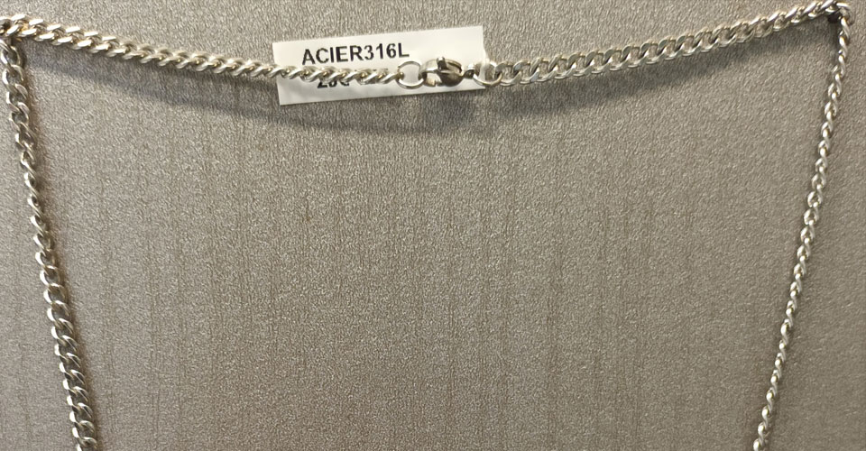 Collier en acier à Toulon