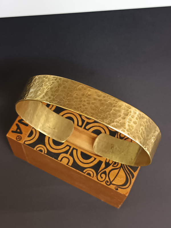 Nouvelle collection de bracelets en laiton brut bijouterie à Toulon
