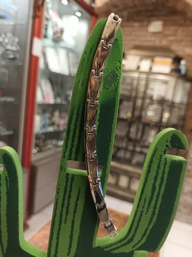 Bracelet en acier bijouterie à Toulon
