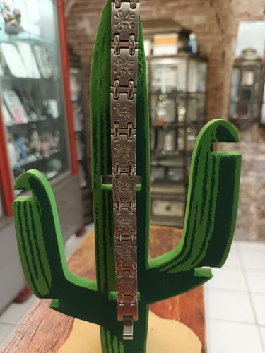Bracelet en acier gravé dans votre bijouterie à Toulon
