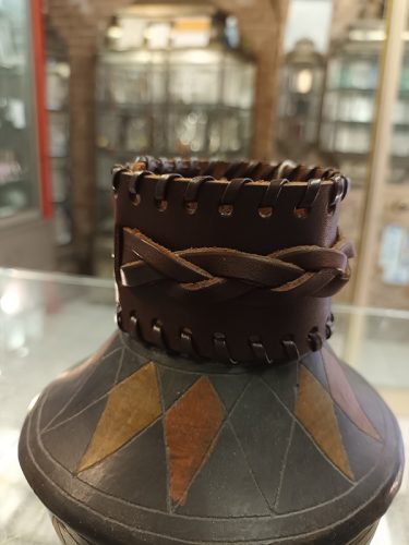 Bracelet brun en cuir bijouterie Toulon