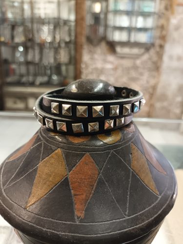 Bracelets en acier et cuir dans votre bijouterie à Toulon