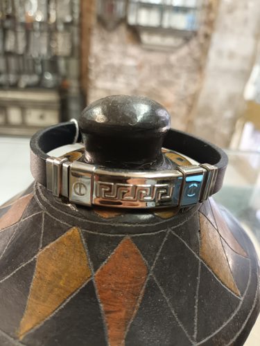 Bracelets en acier et latex dans votre bijouterie à Toulon