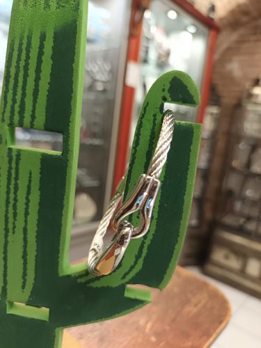 Bracelet en acier tressé dans votre bijouterie à Toulon