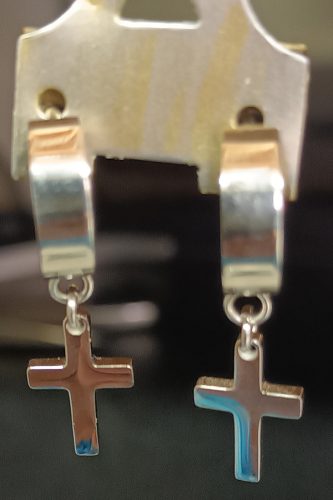 Nouvelle-collection-de-boucles-doreille-en-acier-dans-votre-bijouterie-a-Toulon