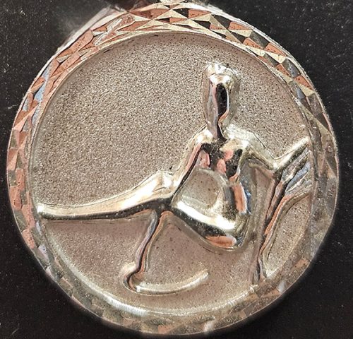 Nouvelle-collection-de-pendentifs-en-acier-dans-votre-bijouterie-pres-d-Ollioules