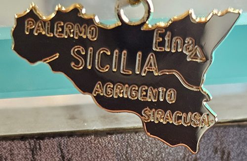 Pendentifs-Sicilie-bijouterie-a-Toulon